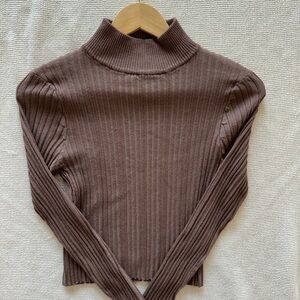 DISSH‎ Ribbed Brown Turtleneck Sweater